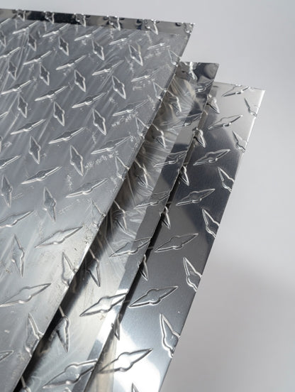 Embossed Aluminum Diamond Plate Sheet 4'x8' 0.025" – Scratch, Edge Bent & Seal Broken Deal