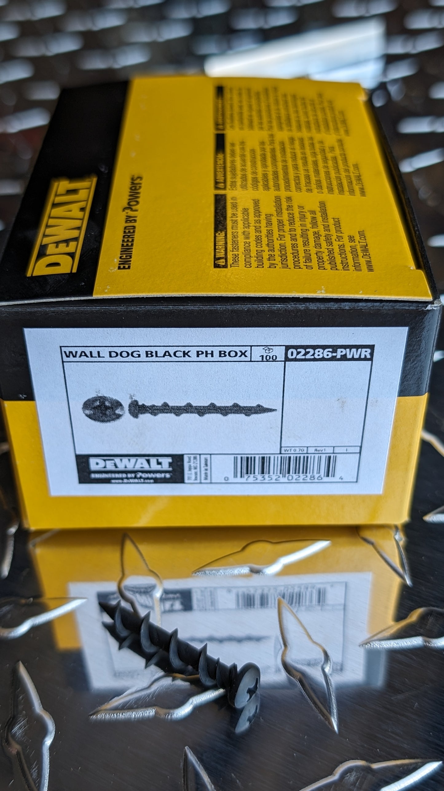 DeWalt 1/4" x 1-1/4" Wall Dog Pan Head Light Duty Anchor (100/Pkg.)
